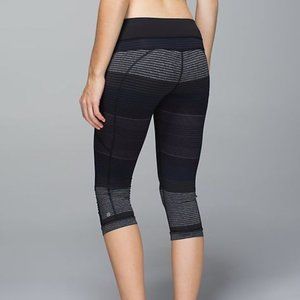 lululemon Passion Crop II - Om